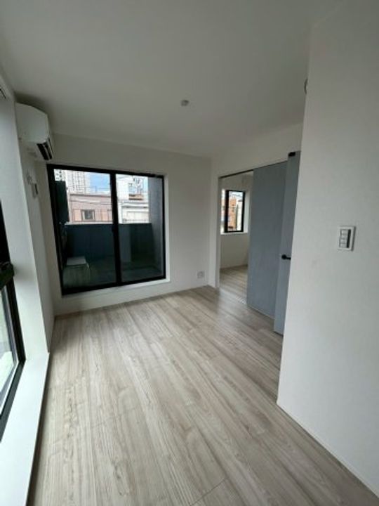 アリビア大観町の居間