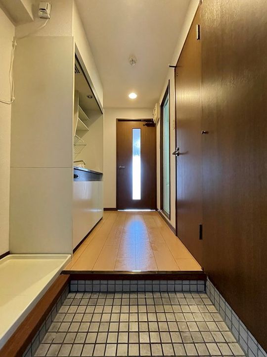 福岡県福岡市中央区那の川2丁目(マンション)の賃貸物件の玄関