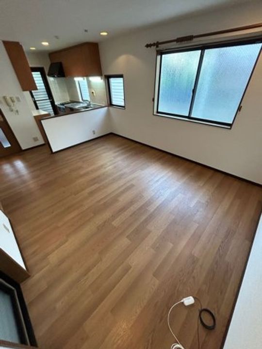 兵庫県神戸市須磨区須磨本町1丁目(一戸建)の賃貸物件の居間