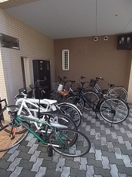 兵庫県西宮市下大市東町(アパート)の賃貸物件の外観