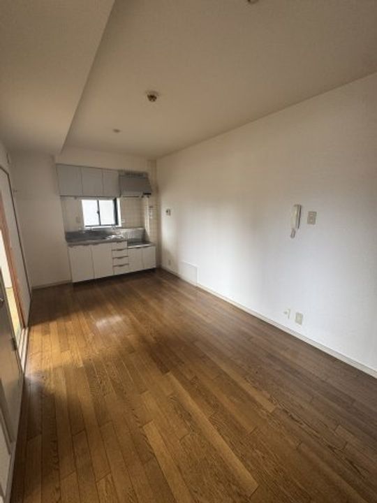 兵庫県神戸市兵庫区湊町3丁目(マンション)の賃貸物件の居間