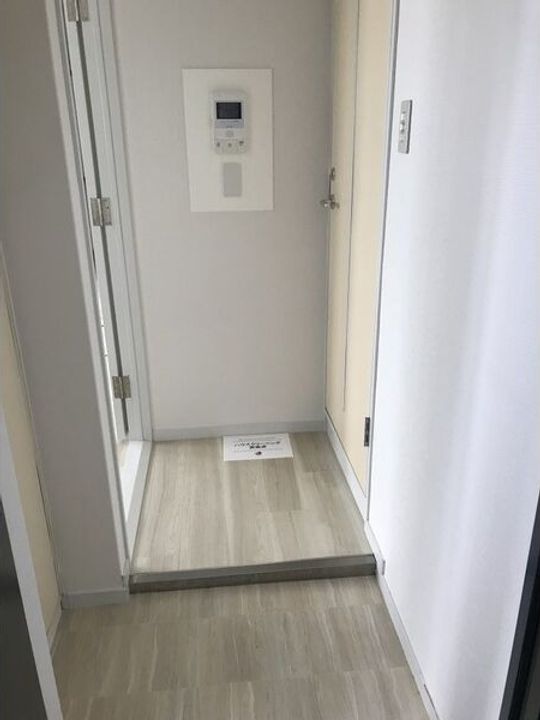 兵庫県芦屋市浜芦屋町(マンション)の賃貸物件の玄関