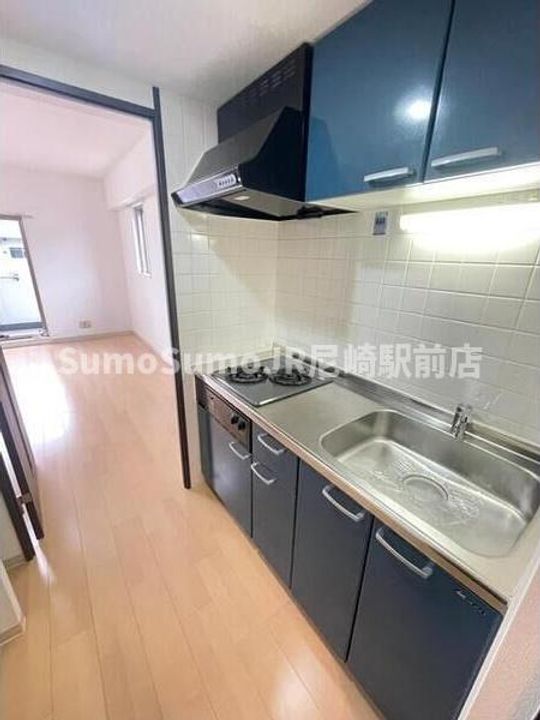兵庫県尼崎市長洲本通1丁目(マンション)の賃貸物件のキッチン
