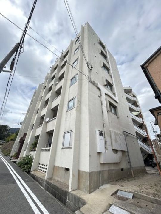 兵庫県神戸市灘区高羽町2丁目(マンション)の賃貸物件の外観