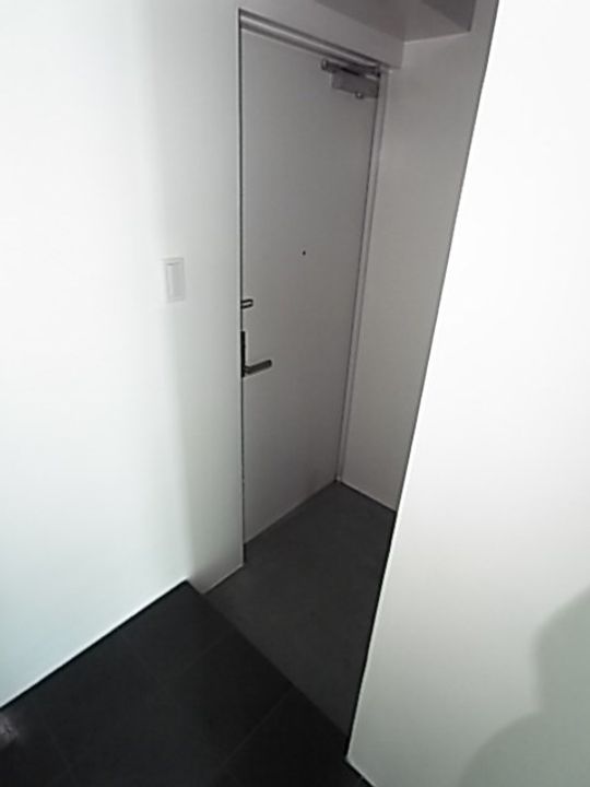 REVEの玄関