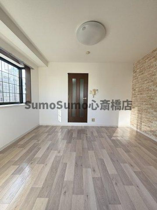 大阪府大阪市中央区瓦屋町3丁目(マンション)の賃貸物件の居間