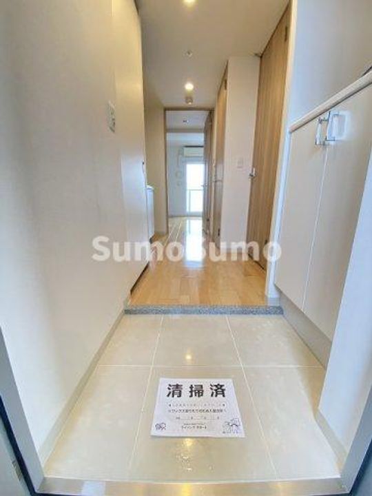 兵庫県尼崎市杭瀬本町1丁目(マンション)の賃貸物件の玄関