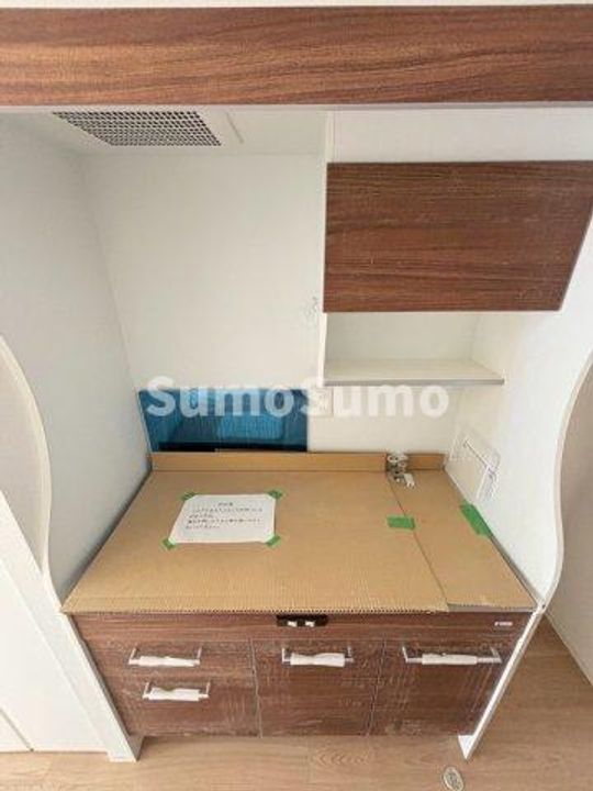 セレニテ夕陽丘エクラのキッチン