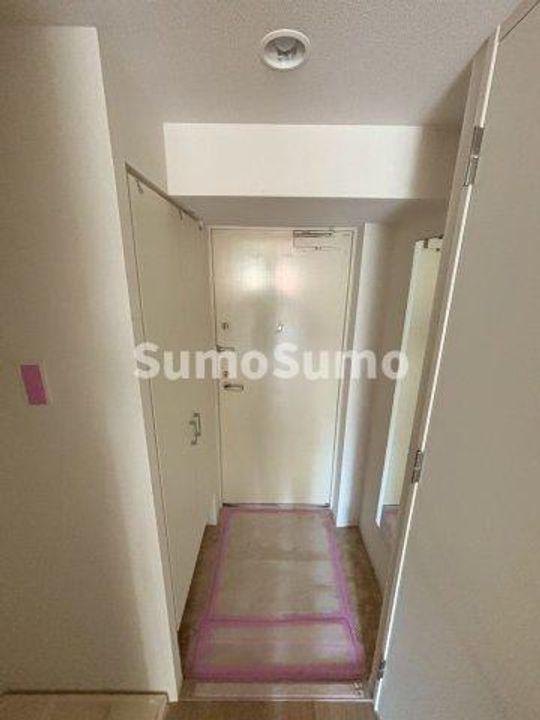 セレニテ夕陽丘エクラの玄関