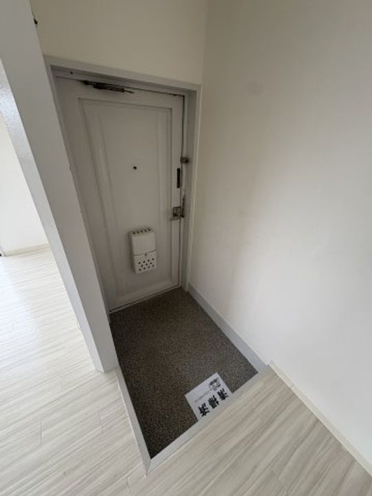兵庫県神戸市長田区上池田5丁目(マンション)の賃貸物件の玄関