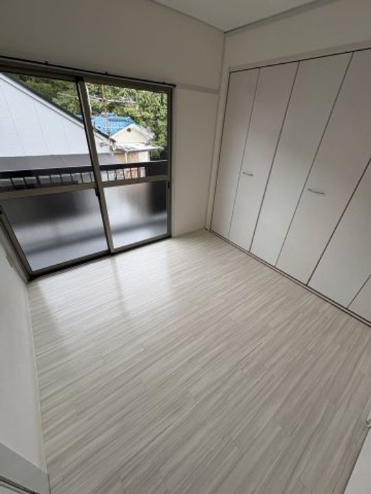 兵庫県神戸市長田区上池田5丁目(マンション)の賃貸物件の寝室