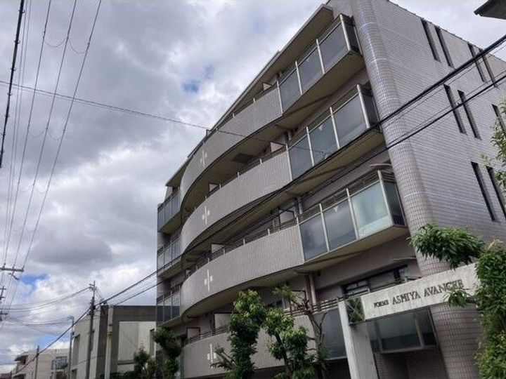 兵庫県芦屋市宮川町(マンション)の賃貸物件の外観