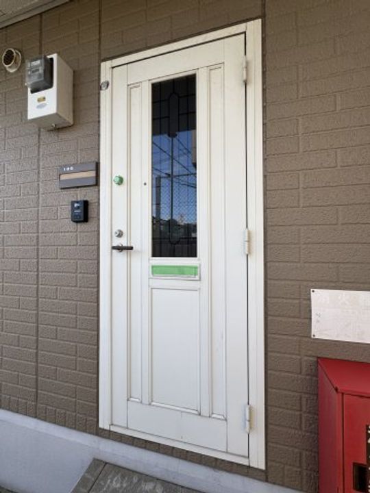 メゾンマーメイドの玄関