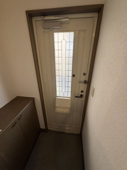 メゾンマーメイドの玄関