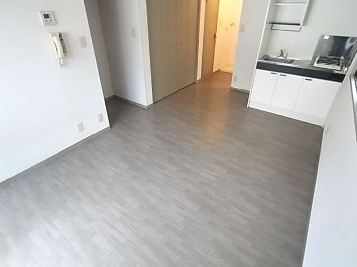 ハートヒルズ楠谷の居間