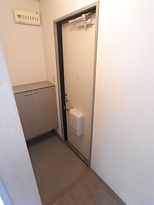 ハートヒルズ楠谷の玄関
