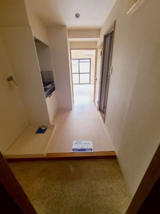 兵庫県西宮市下大市東町(マンション)の賃貸物件の玄関