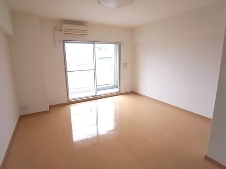 兵庫県尼崎市南塚口町1丁目(マンション)の賃貸物件の居間