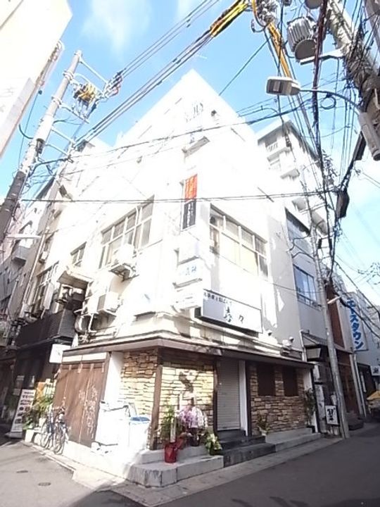 東門エースタウンビルの外観