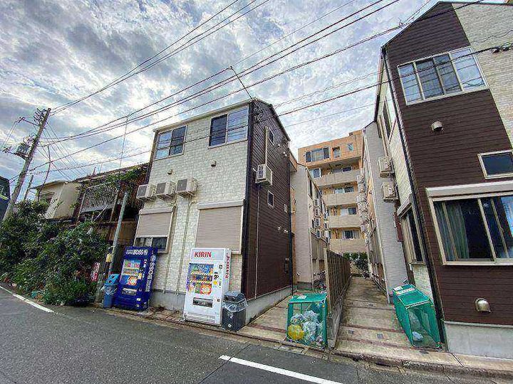 PINES三軒茶屋の外観