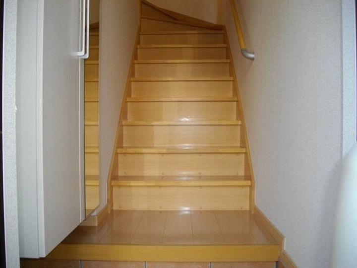 兵庫県神戸市兵庫区五宮町(アパート)の賃貸物件の玄関