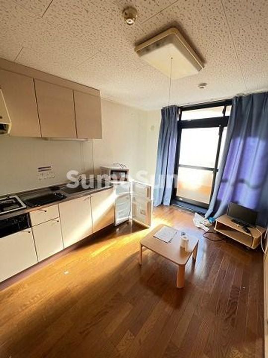 レオパレスKOBATAの居間