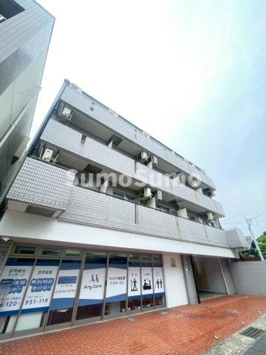 コスミックの外観