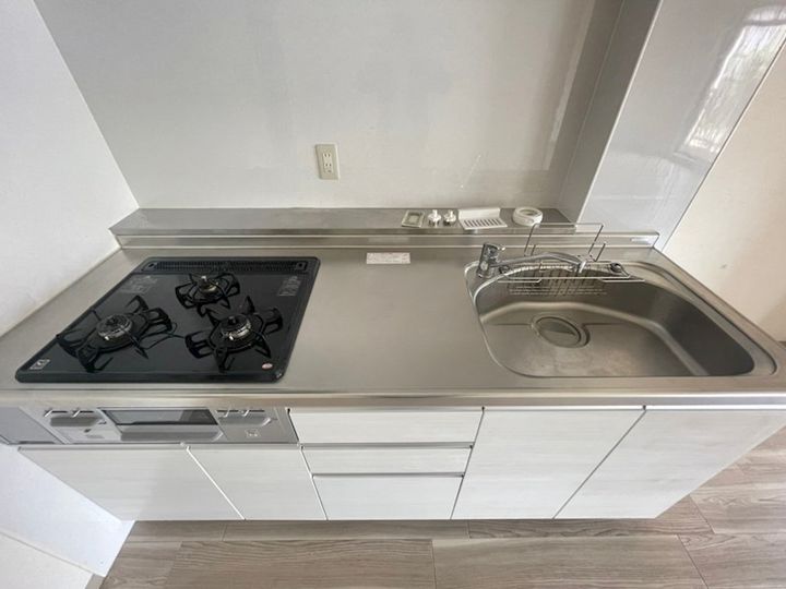 兵庫県神戸市兵庫区下沢通8丁目(マンション)の賃貸物件のキッチン