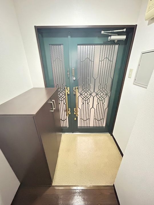 兵庫県神戸市中央区元町通5丁目(マンション)の賃貸物件の玄関