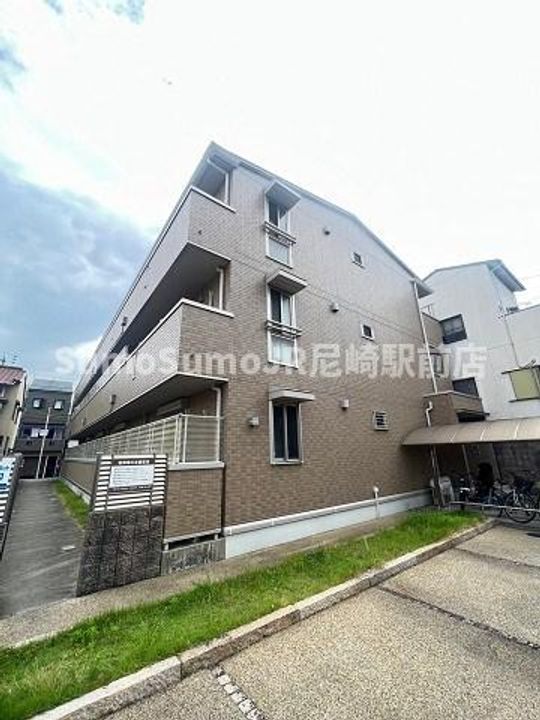 兵庫県尼崎市西長洲町2丁目(アパート)の賃貸物件の外観