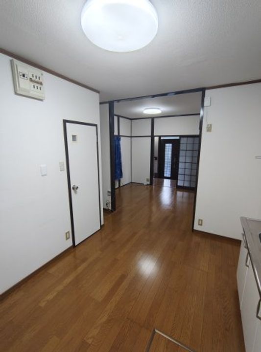 兵庫県神戸市灘区岩屋北町1丁目(一戸建)の賃貸物件の居間