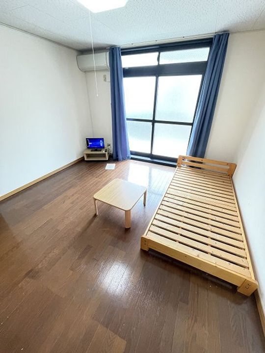 兵庫県西宮市堤町(アパート)の賃貸物件の居間