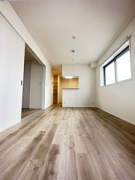 兵庫県神戸市中央区神若通1丁目(アパート)の賃貸物件の居間