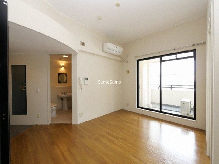 大阪府大阪市浪速区幸町2丁目(マンション)の賃貸物件の居間