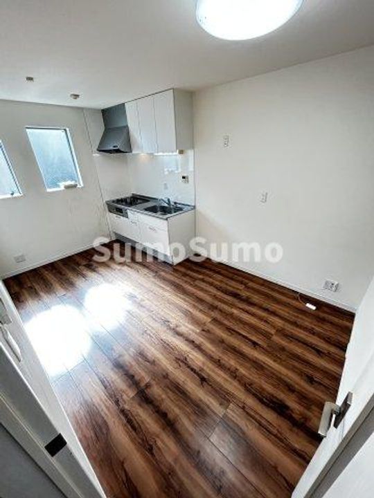 ロイヤルレジデンスJR尼崎の居間