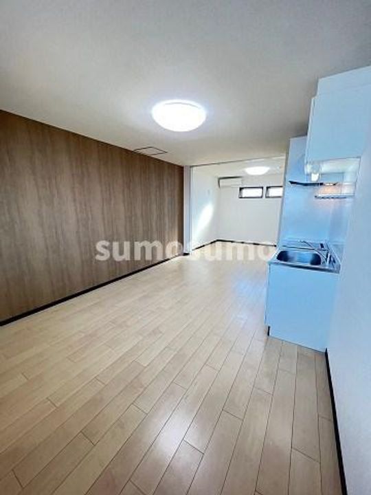 フジパレス園田Ⅱ番館の居間