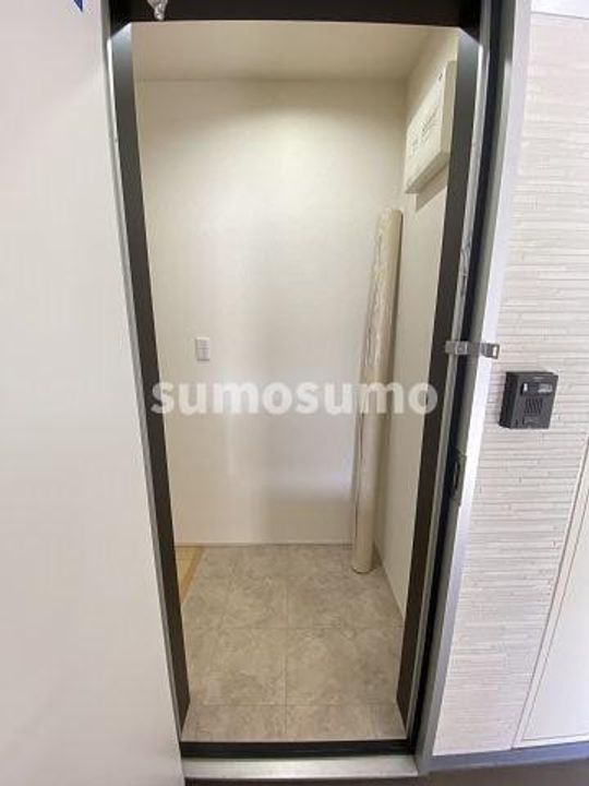 兵庫県尼崎市長洲本通1丁目(アパート)の賃貸物件の玄関