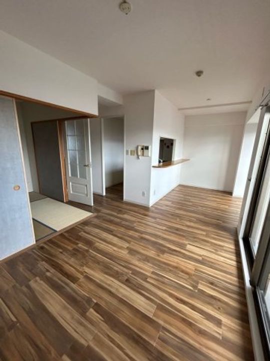 ペルル西明石の居間