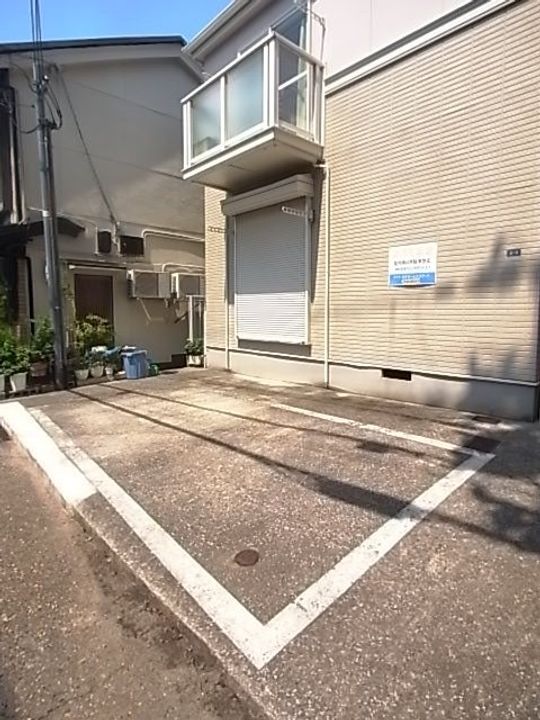 シャルマントミタの外観