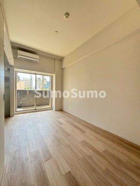 セレニテ夕陽丘エクラの居間