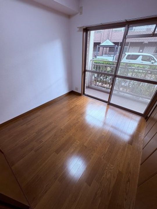 兵庫県神戸市兵庫区荒田町3丁目(マンション)の賃貸物件の居間