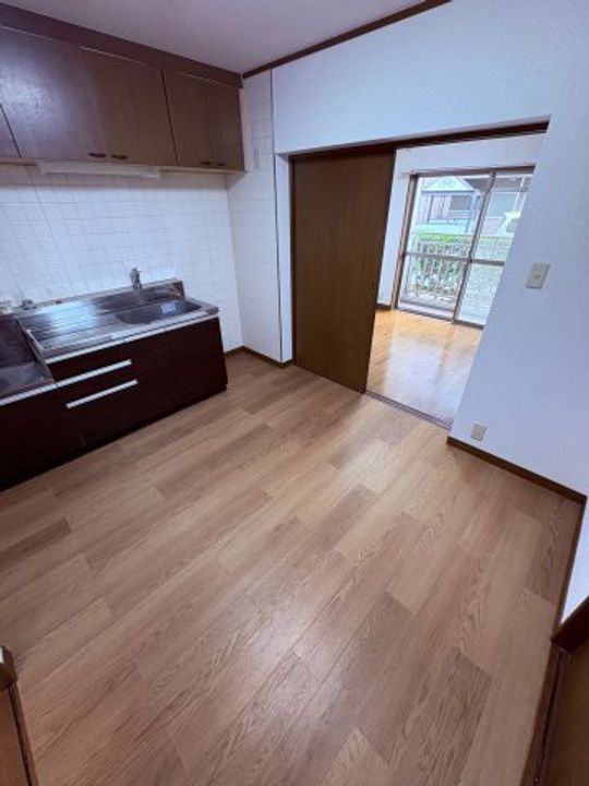 兵庫県神戸市兵庫区荒田町3丁目(マンション)の賃貸物件の居間