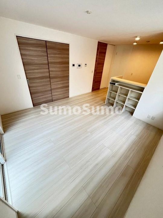 兵庫県西宮市里中町2丁目(アパート)の賃貸物件の居間