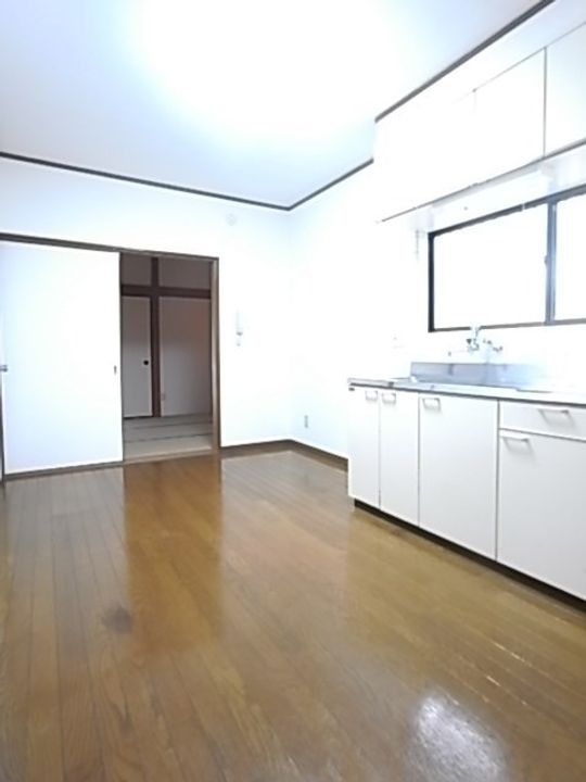 兵庫県西宮市上大市5丁目(アパート)の賃貸物件の居間