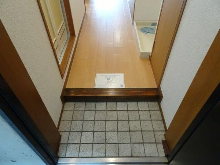 ドルミ祐天寺の玄関