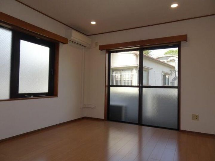 ドルミ祐天寺の居間