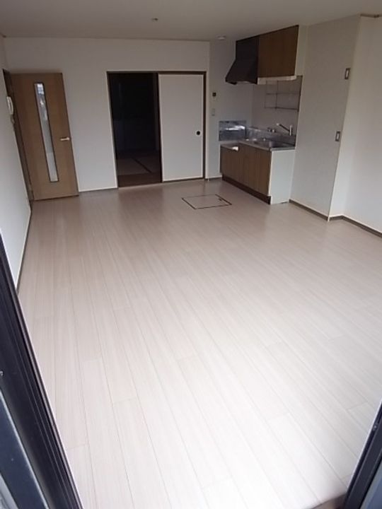 兵庫県尼崎市大庄西町3丁目(アパート)の賃貸物件の居間