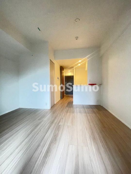 エンクレスト天神LARKの居間