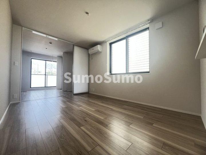 ホワイトメゾン御影の居間