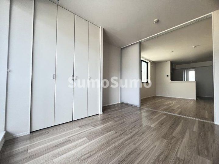 ホワイトメゾン御影の居間